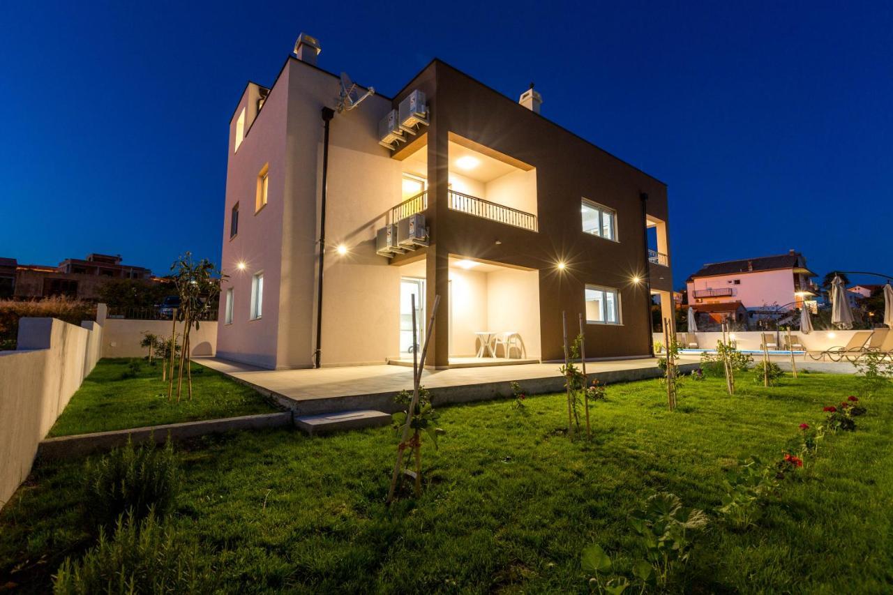 Zrno Soli Apartamento Rtina Exterior foto